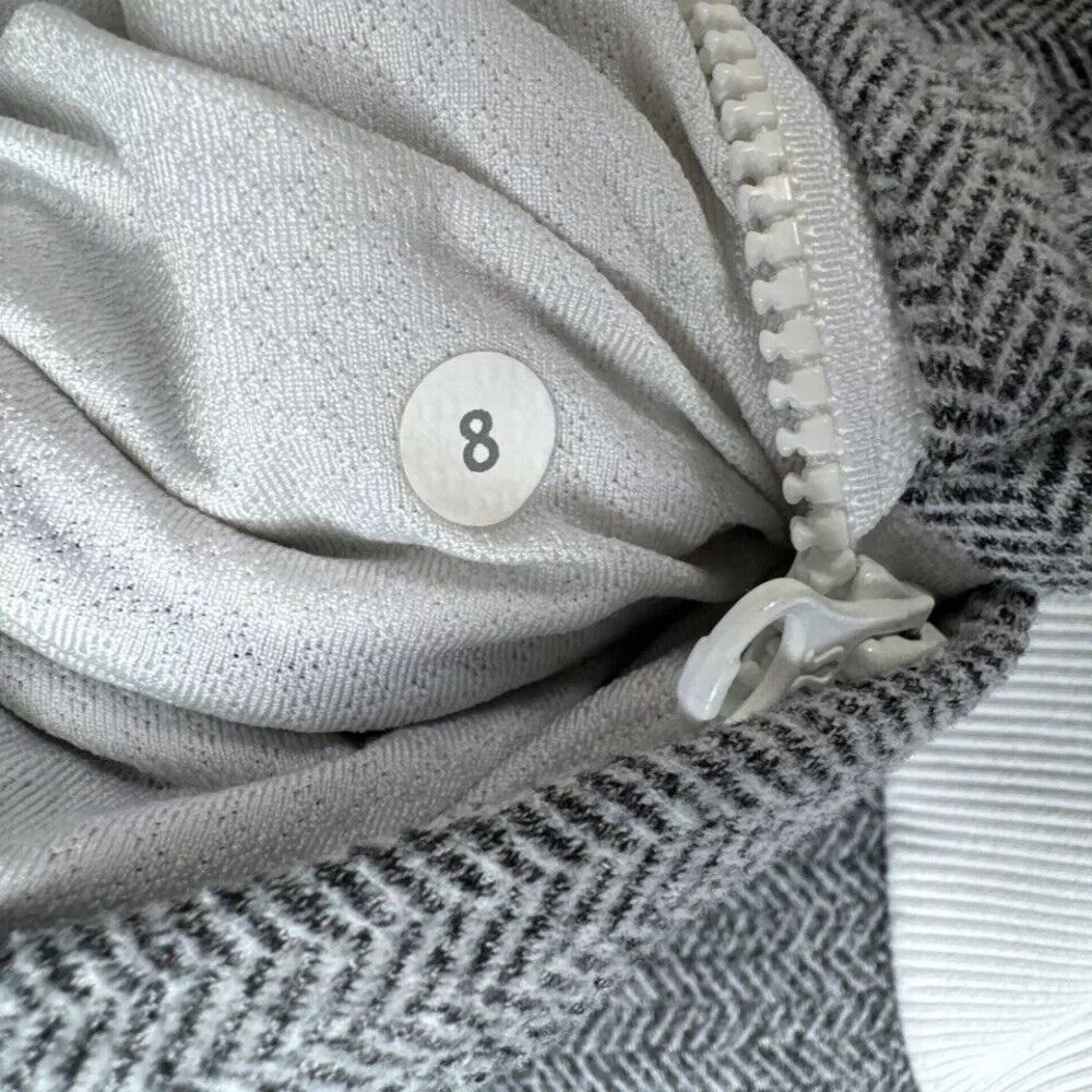 Lululemon Jacket Womens 8 Gray Herringbone Zip Up Athletic Yoga Fitted High Neck - Picture 2 of 16